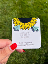 Load image into Gallery viewer, Paper Airplane Studs