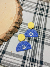 Load image into Gallery viewer, Daisy Core Collection