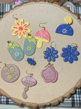 Load image into Gallery viewer, Daisy Core Collection