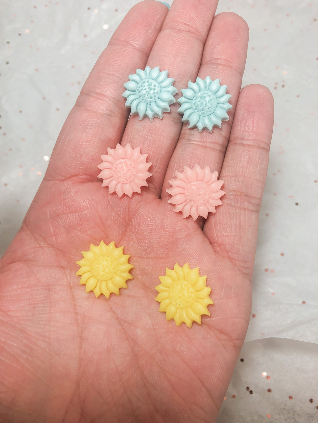 Small sunflower pastel studs